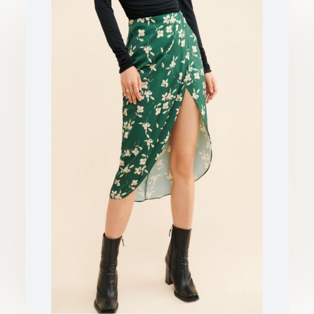 Urban Outfitters S Kelly Tulip Faux Wrap Skirt